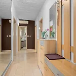 Appartement In Near Sandy *