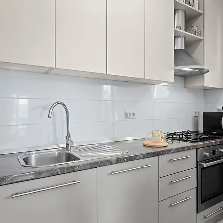 Lejlighed In Near Sandy