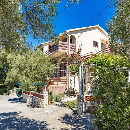 In Near Sandy Supetarska Draga