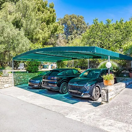 In Near Sandy Lejlighed Supetarska Draga