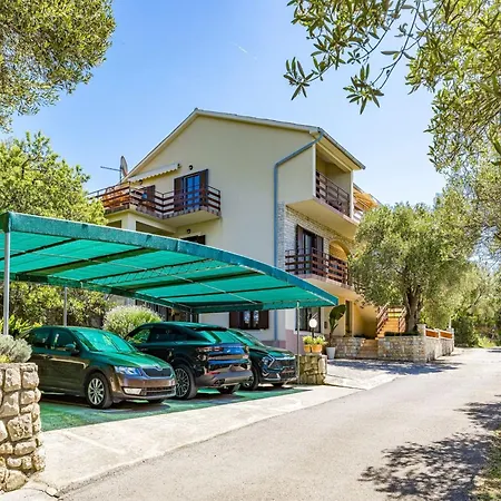 Lejlighed In Near Sandy *